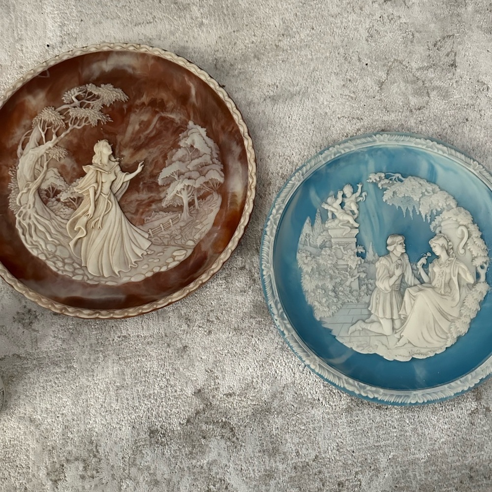 2 Incolay Stone Decorative Plate Limited Edition Shakespeare and Romantic Poet